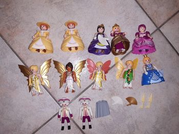 12 figurines playmobil
