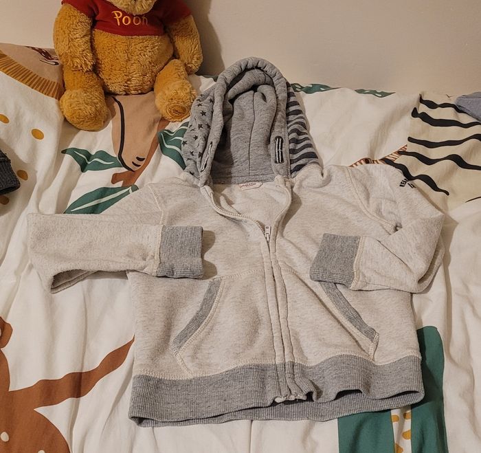 Lot 6 hauts garçon 6 ans (Tee-shirt ,gilet,veste,pull) - photo numéro 6