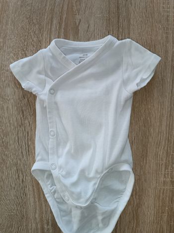 Bodies 1 mois H&M