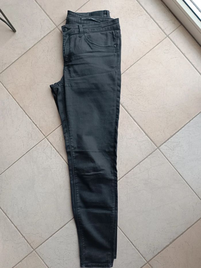 Jeans SkINNY gris foncé Zara medium rise - taille 42 - photo numéro 2