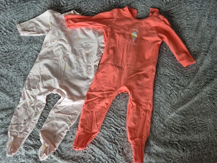 2 pyjamas filles 12 mois
