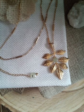 Collier bohème feuille 🌿 et pierres semi précieuses