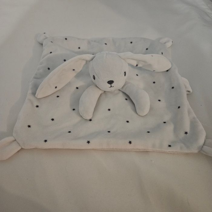 Doudou lapin blanc kiabi