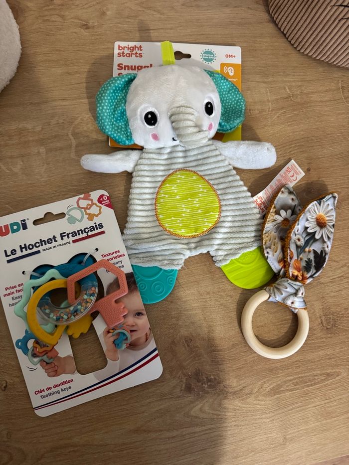 Lot de jouet éveil & dentition - dés la naissance - photo numéro 4
