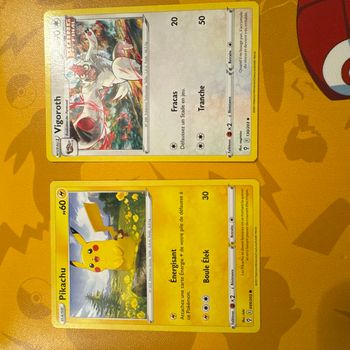Carte Pokémon Pikachu et Vigoroth