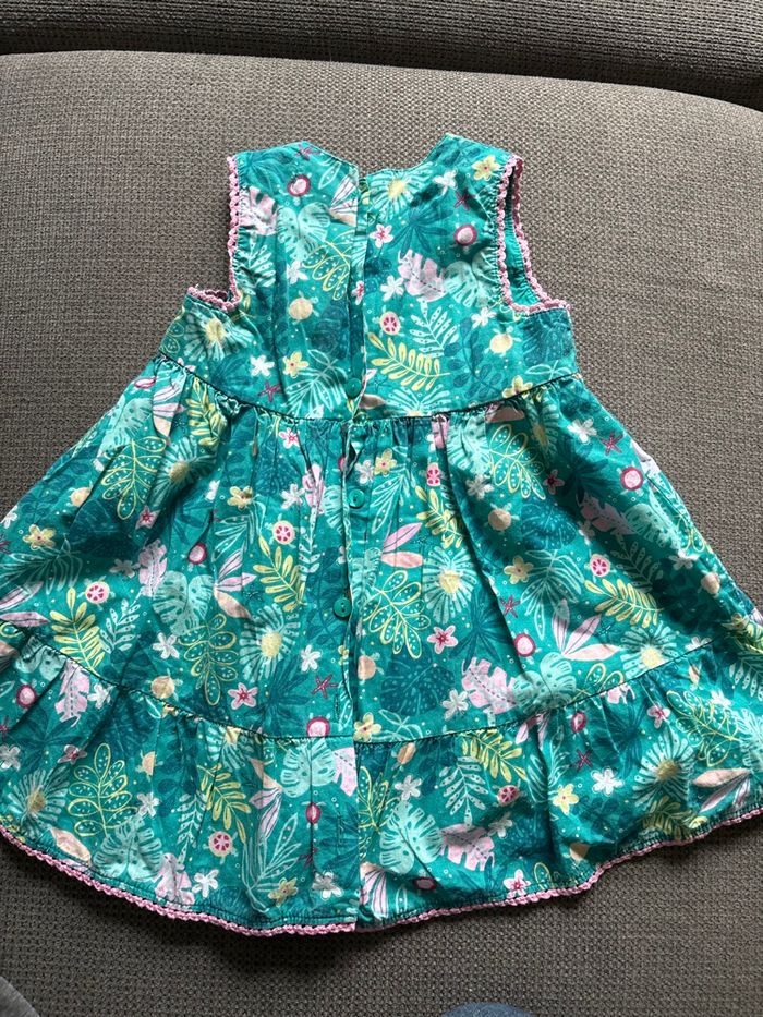 Robe verte - photo numéro 3