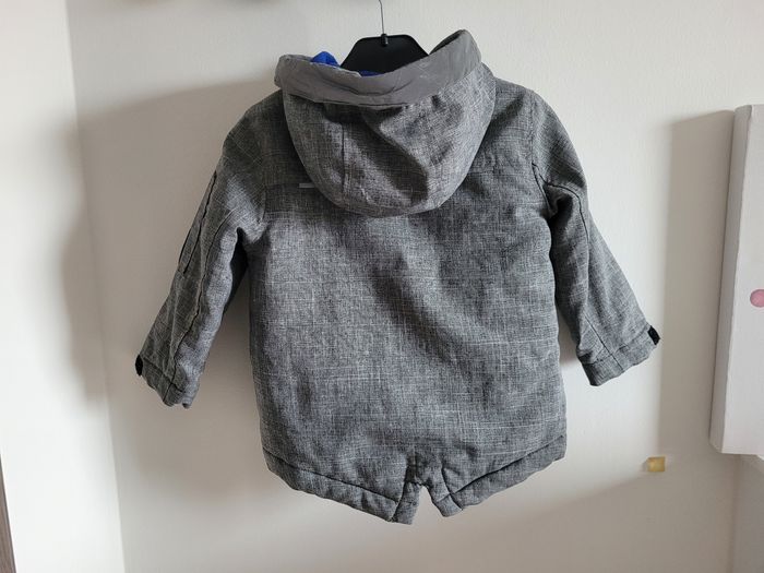 Manteau / parka à capuche c&a 92 cm - photo numéro 3