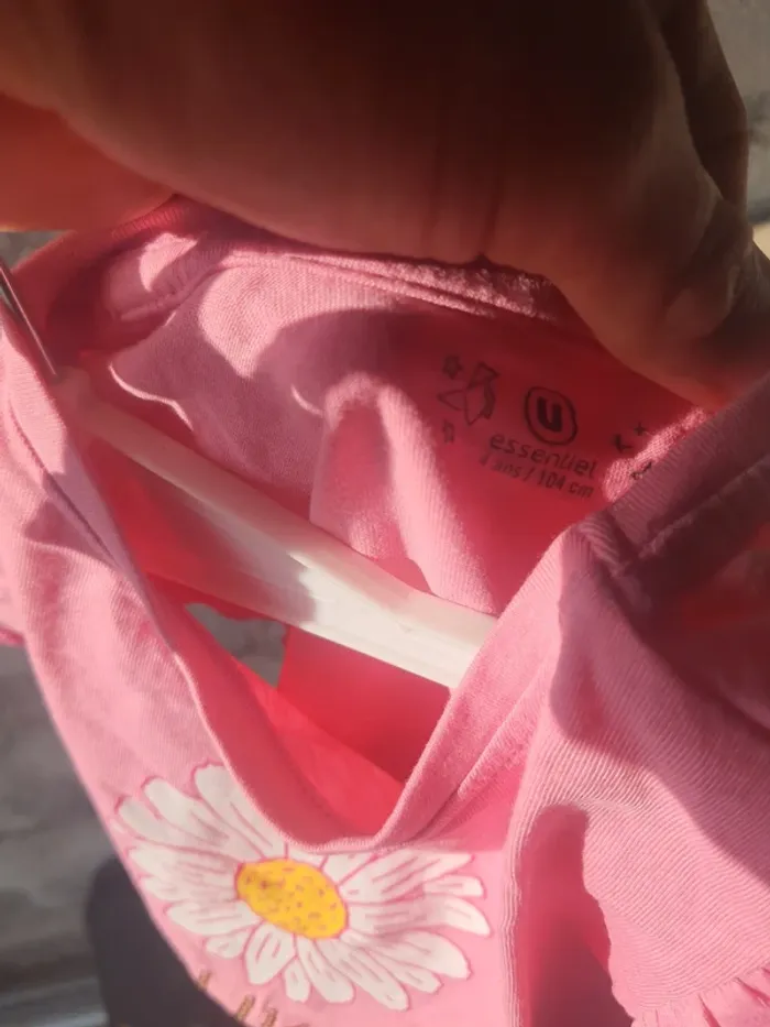 Tee-shirt 4ans - photo numéro 2