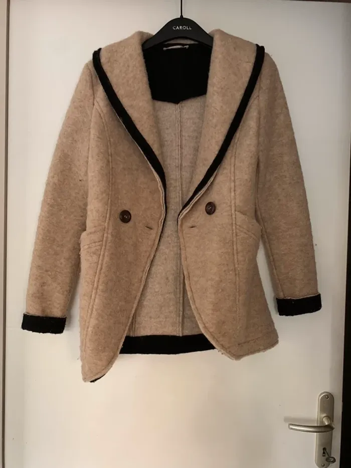 Manteau chaud en laine boullie beige et noir taille S - photo numéro 2