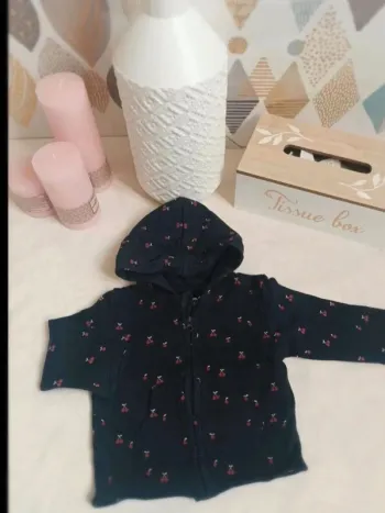 Sweat zippé à capuche bleu marine Kiabi fille 12 mois