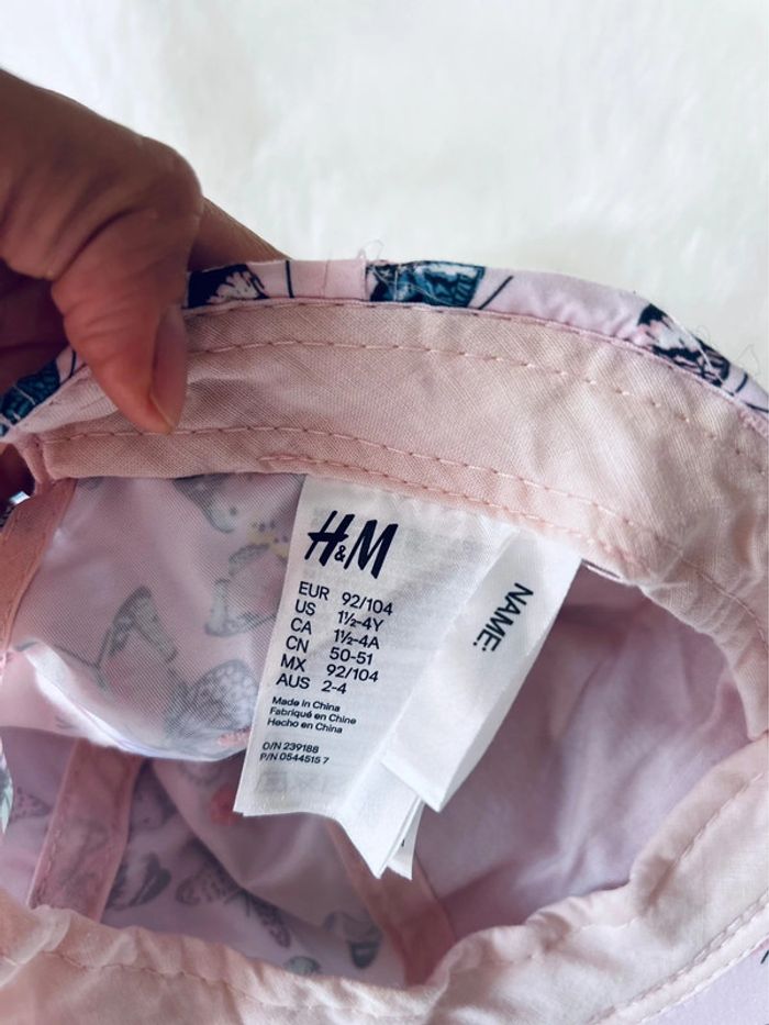 Lot de 2 casquettes reine des neiges et autre 2-4ans - photo numéro 2