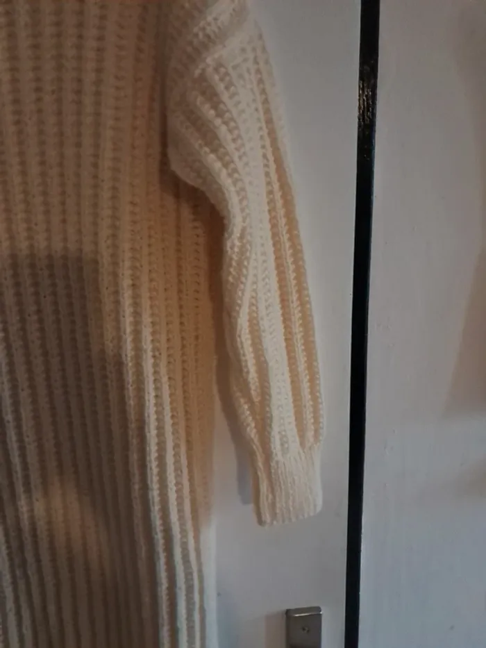 Robe pull fait main - photo numéro 2