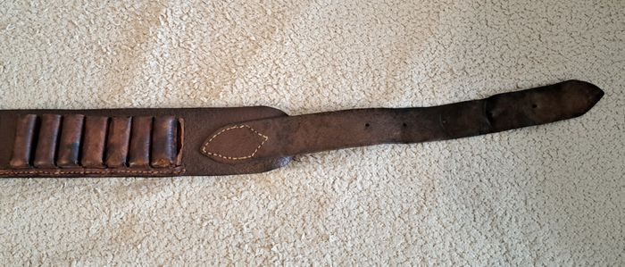 Ancienne ceinture cartouchière en cuir - photo numéro 3
