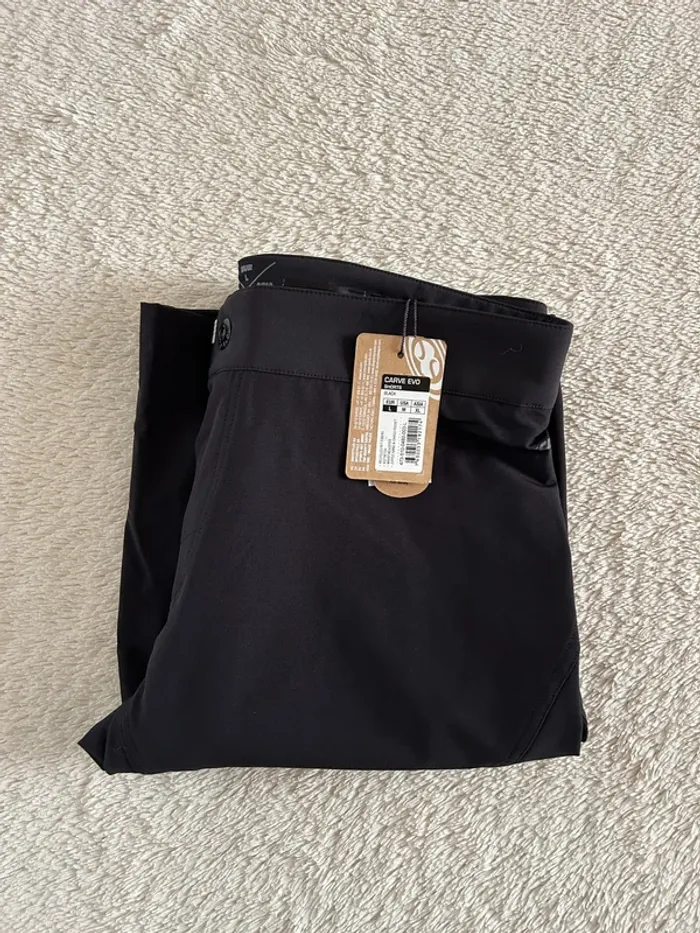 Short IXS - photo numéro 4