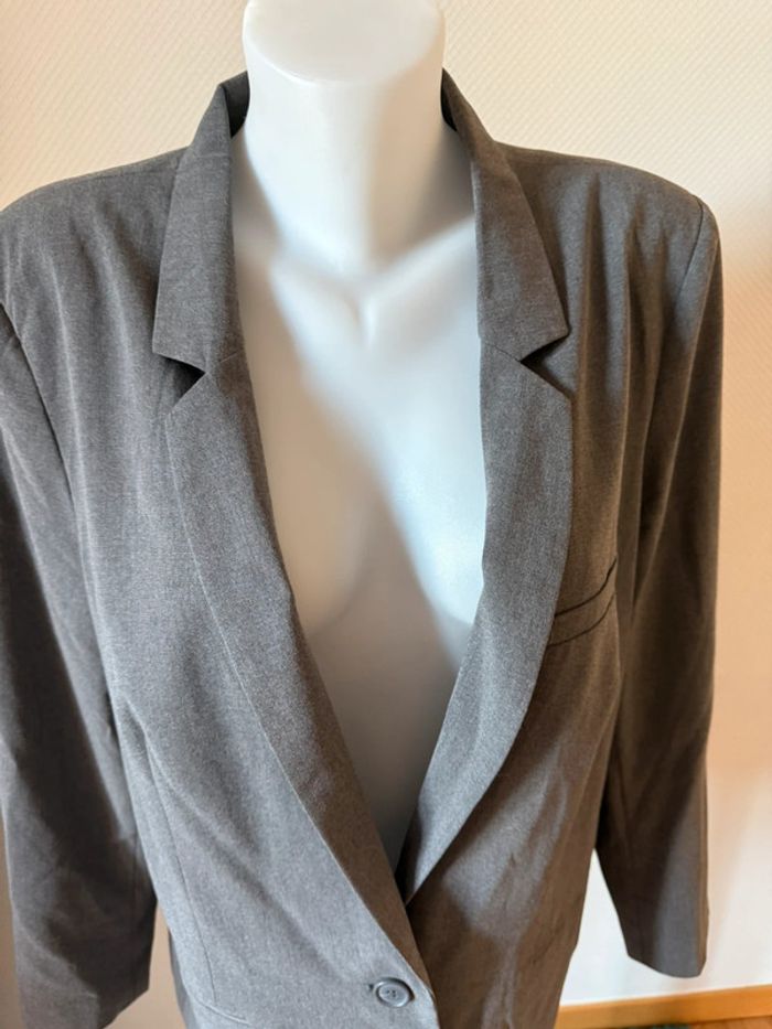 Blazer grande taille en très bon état gris essentiel taille 52 - photo numéro 3