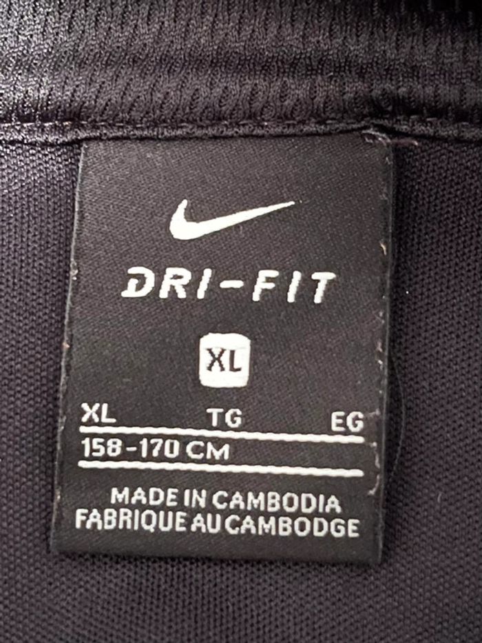 Veste Nike noire, taille XL enfant - photo numéro 4