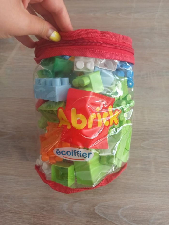 Brique de construction