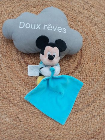 Doudou Mickey neuf