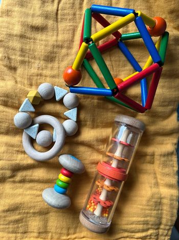 Lot de jouets en bois