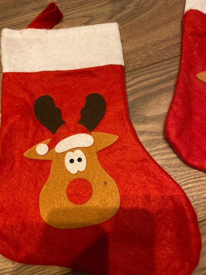 Lot 2 chaussettes Noël Rennes, jamais utilisées. - photo numéro 2