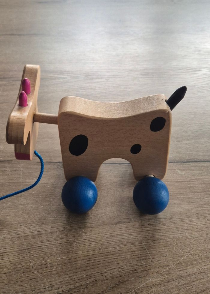 Vache en bois à tirer - photo numéro 4