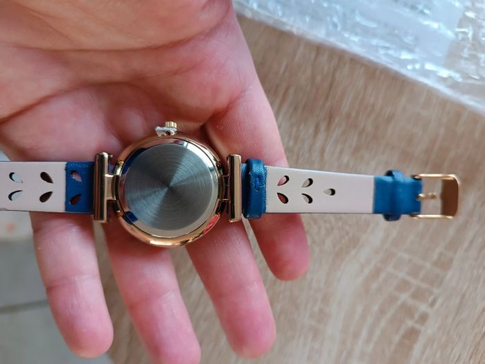 Montre bleu marine neuve - photo numéro 5