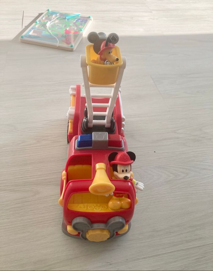 Camion de pompier Mickey - photo numéro 4