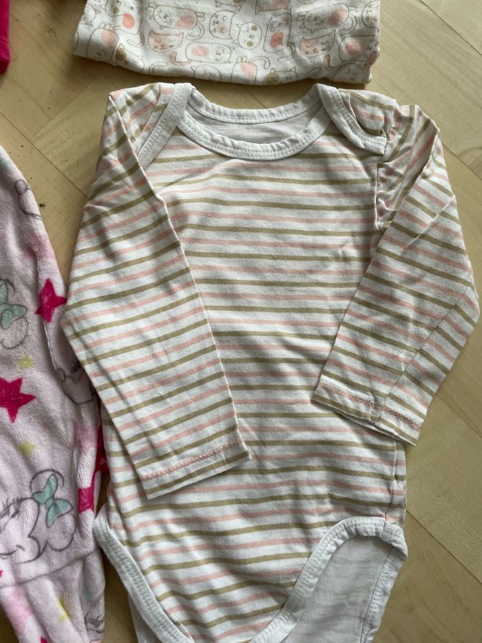 Lot 4 pièces fille 12 mois - photo numéro 4