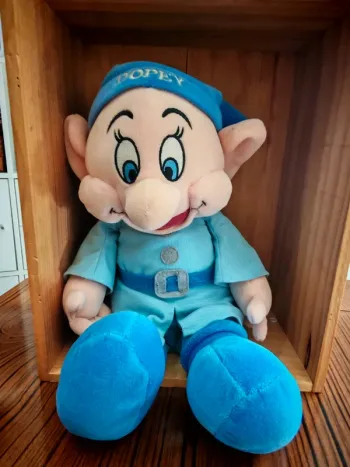 Disney peluche nain de blanche neige