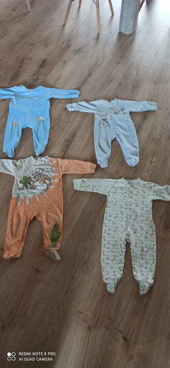 4 pyjamas 18 mois