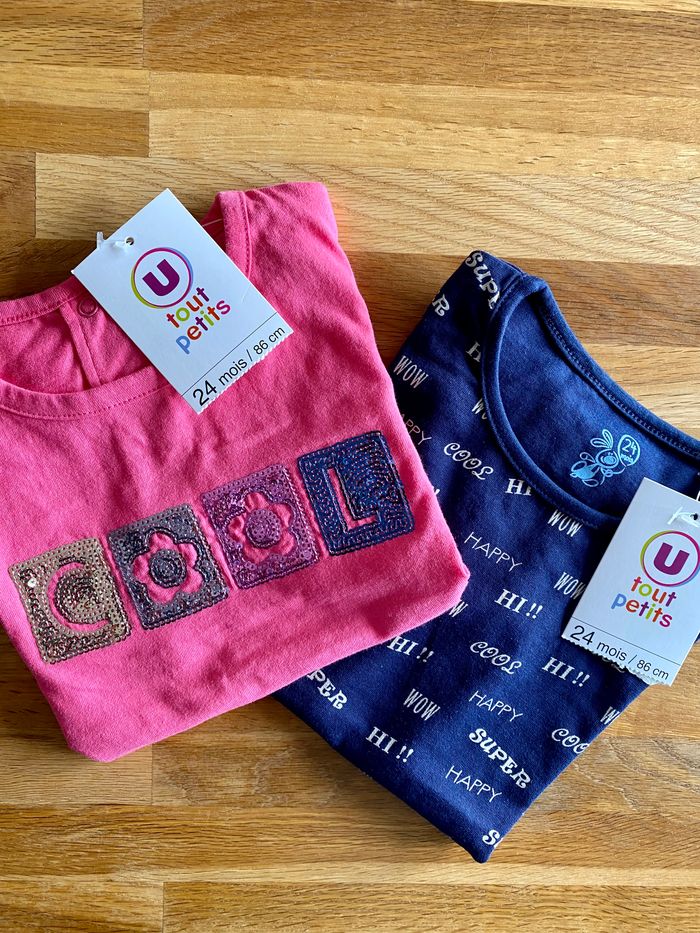 Lot de deux t-shirts neufs - 24 mois