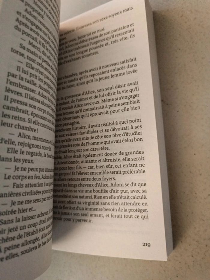 Harlequin Azur : délectable vengeance, l'héritier des Petrakis et retrouvailles en Italie - photo numéro 7