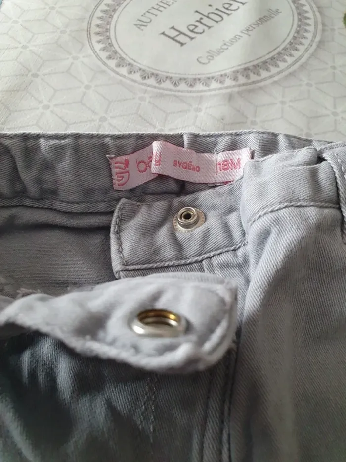Pantalon gris 18 mois - photo numéro 3