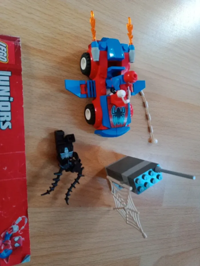 Lego Spiderman 10665 complet avec notice - photo numéro 2