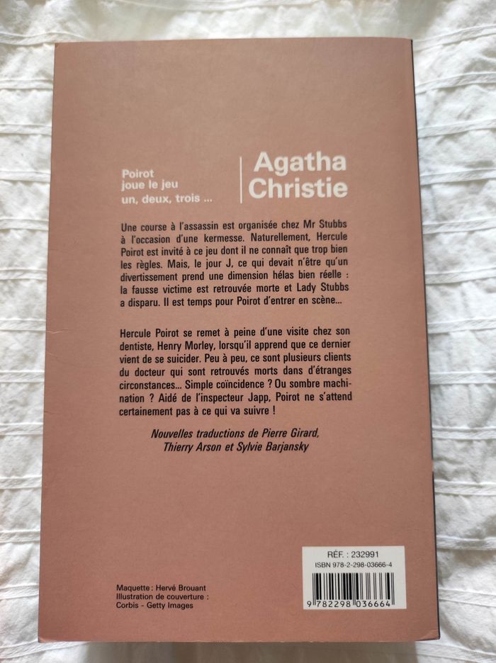 Poirot joue le jeu et un, deux, trois - photo numéro 2