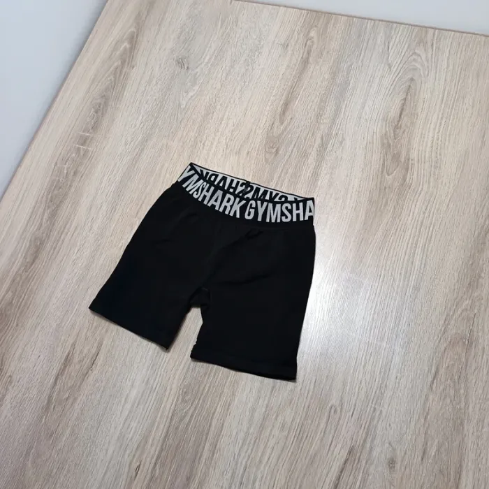 Short gymshark femme XS noir - photo numéro 2