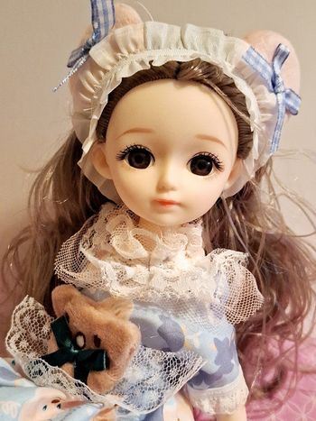 Belle poupée articulée n*2