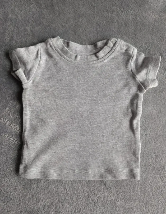 Lot t-shirts 50/56 cm - photo numéro 2