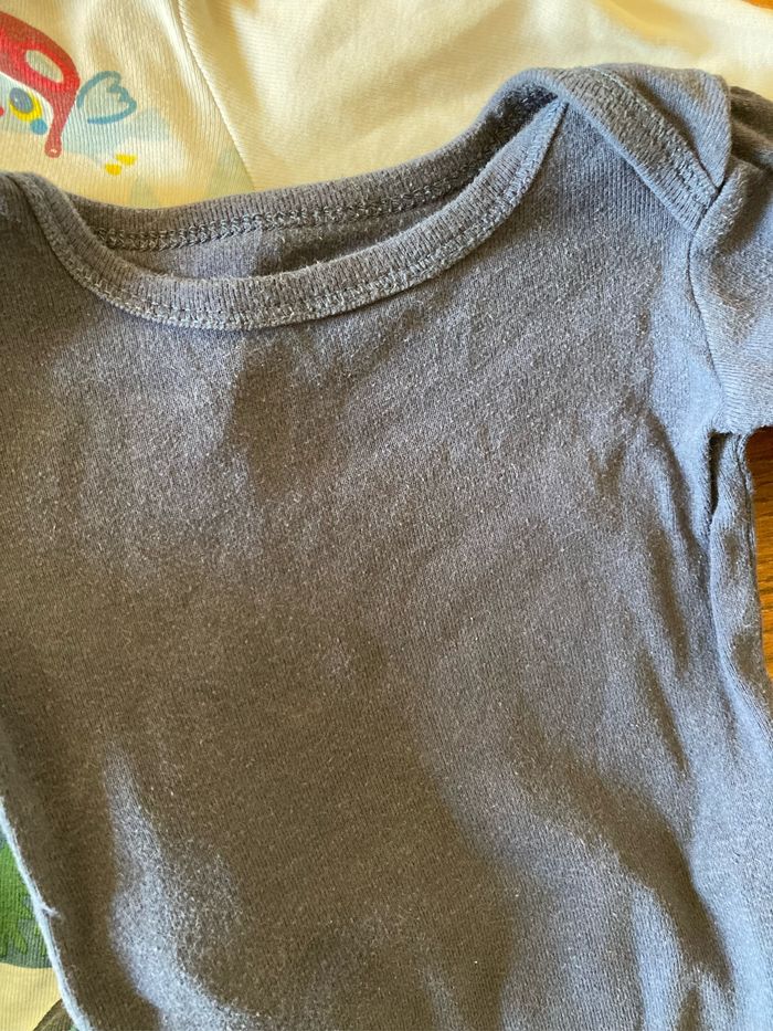 Lot bodies manches longues 9 mois - photo numéro 3