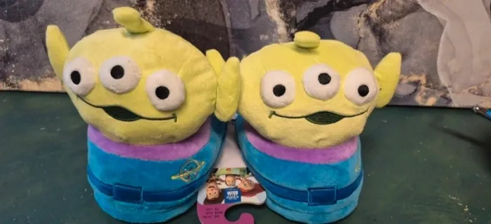 Chausson disney toy story alien taille 38 39 - photo numéro 3