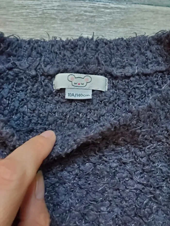 Pull épais taille 10 ans très bon état - photo numéro 2