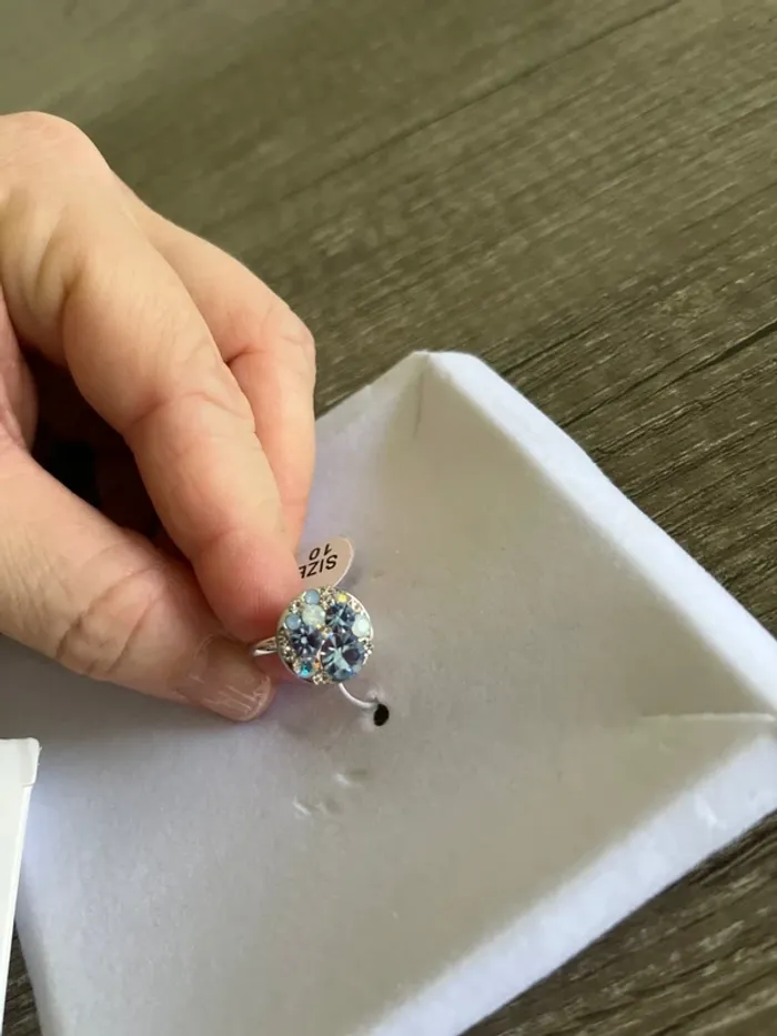 Jolie bague - photo numéro 2