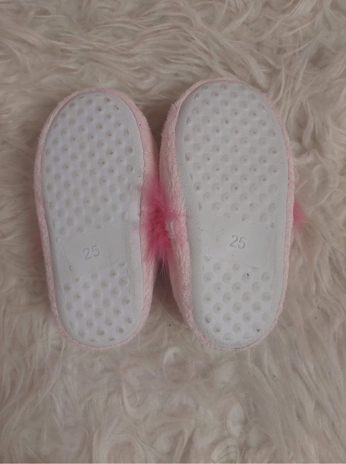 Pantoufles/chaussons roses paillettes plumes princesse fille T25 BE 👑 - photo numéro 3