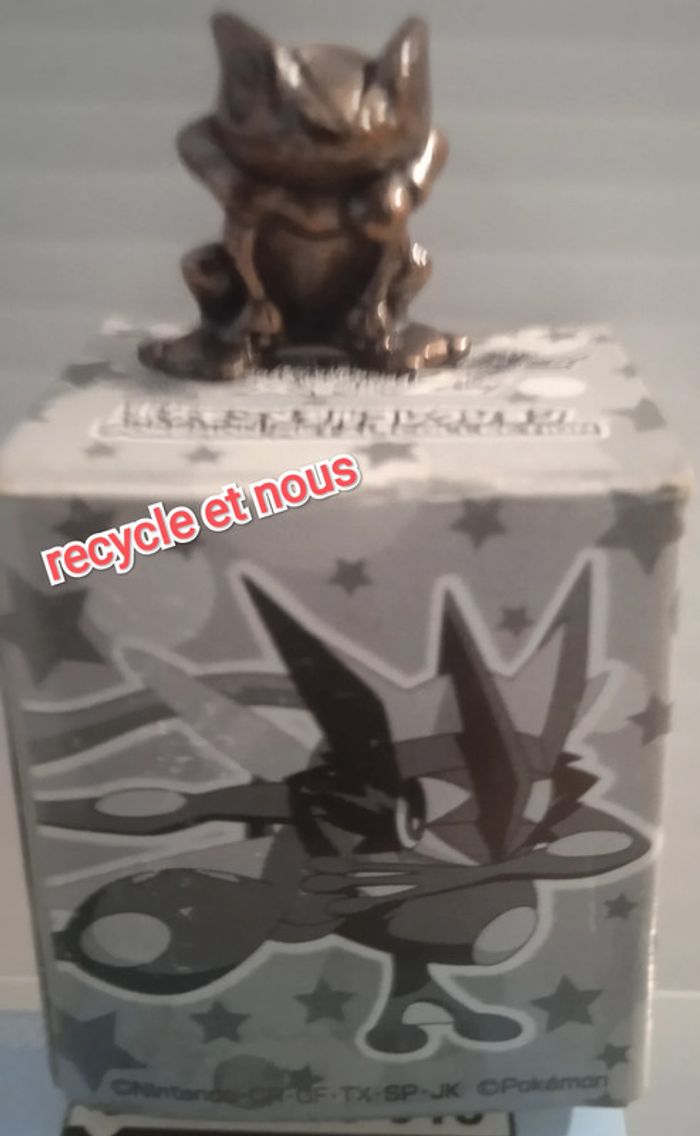 mini figurine en metal collection pokemon