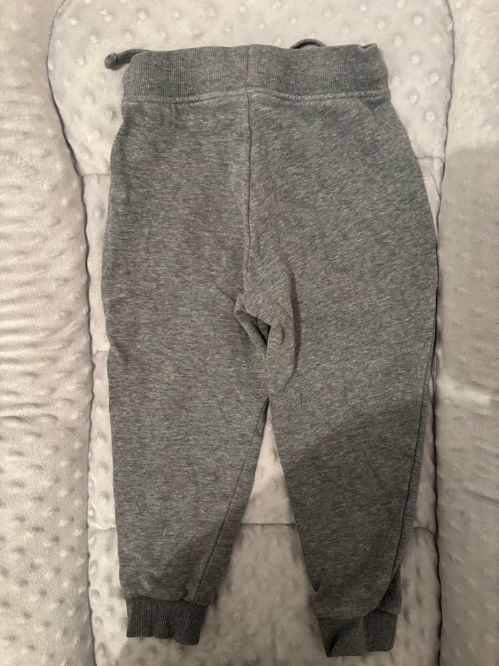 Lot joggings Kiabi - photo numéro 5