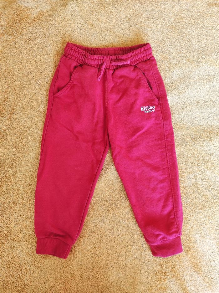 Jogging rouge fille 3-4 ans Zara
