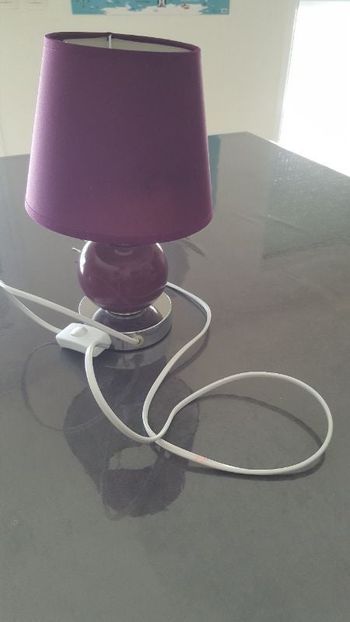 Lampe à poser violette T28
