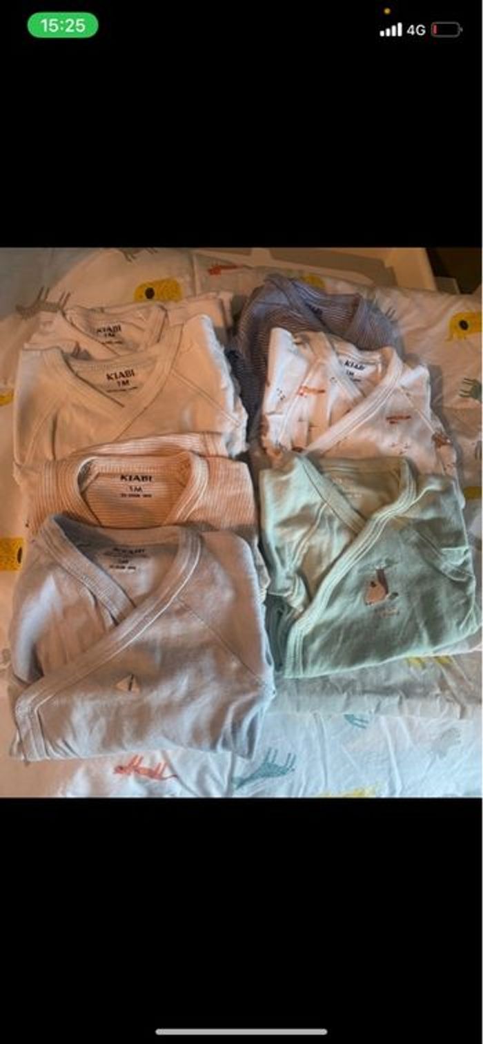 Lot bodies et pyjama - photo numéro 8