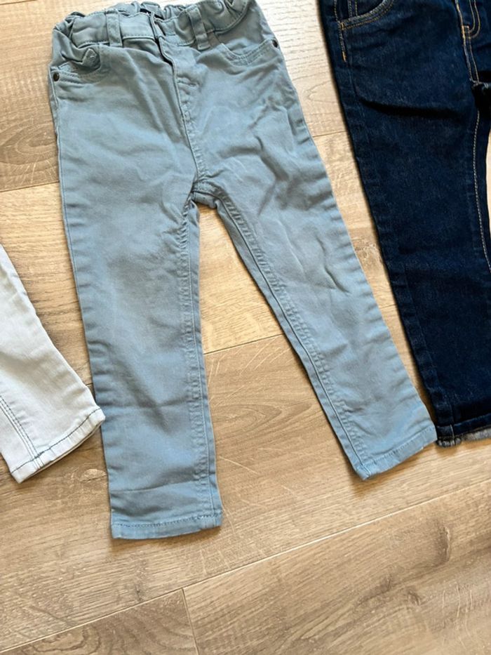 Lot 13 jeans 2/3 ans - photo numéro 4