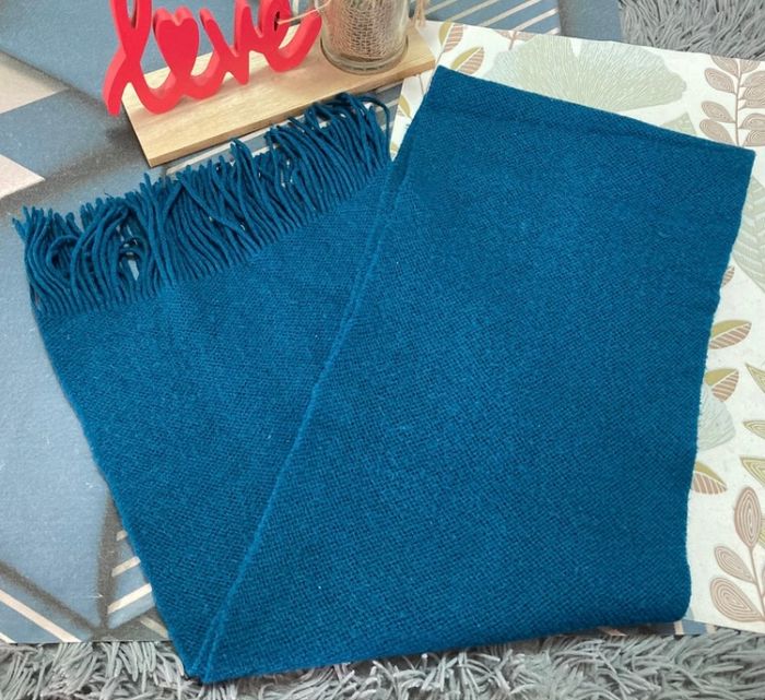 2 écharpes : 1 bleue / 1 bordeaux - photo numéro 3